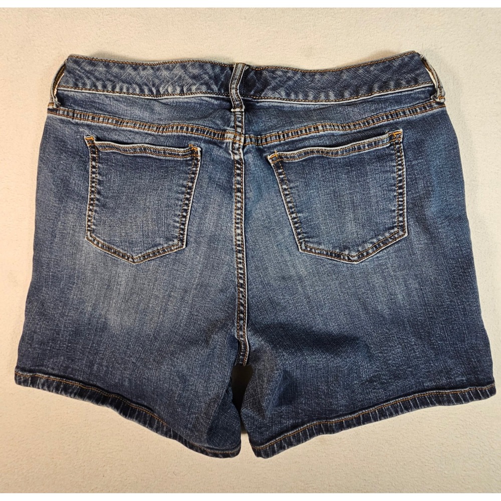 Torrid Denim Womens Size 12 Medium Wash Stretch Jean shorts - Picture 9 of 10